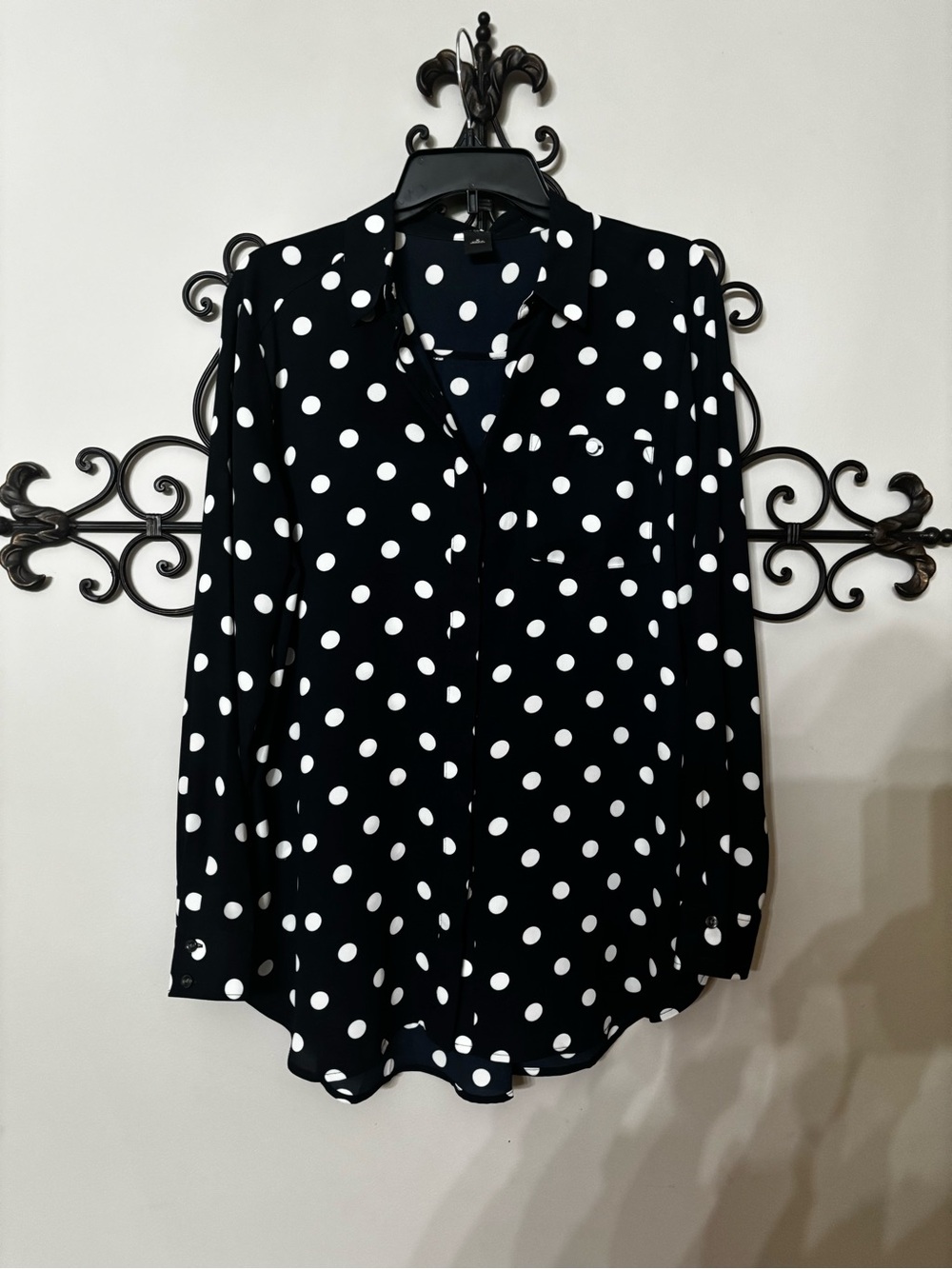 Ann Taylor navy blouse! Size medium
